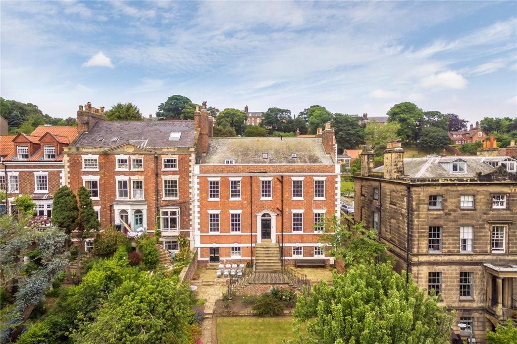 Thistlebank Townhouse * Whitby